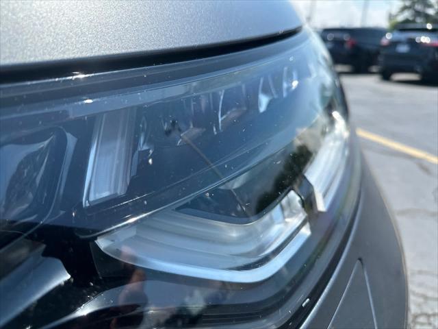 used 2017 Land Rover Discovery car, priced at $13,500