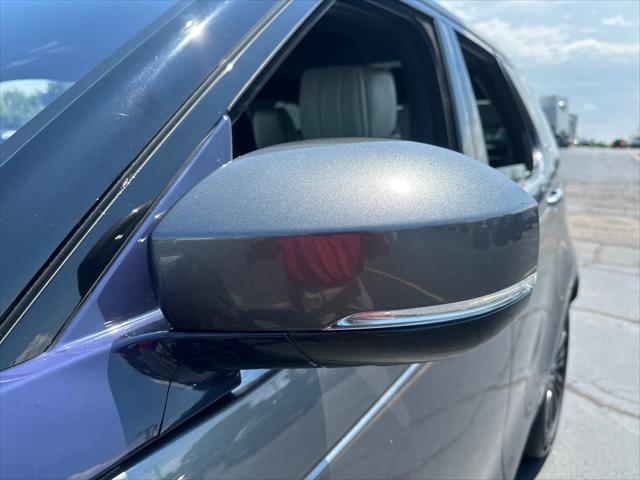 used 2017 Land Rover Discovery car, priced at $13,500