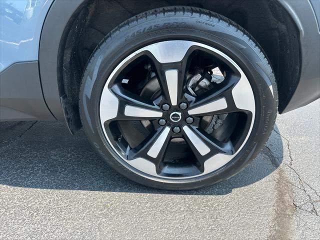 used 2022 Volvo XC40 car, priced at $25,900