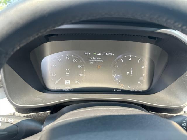 used 2022 Volvo XC40 car, priced at $25,900