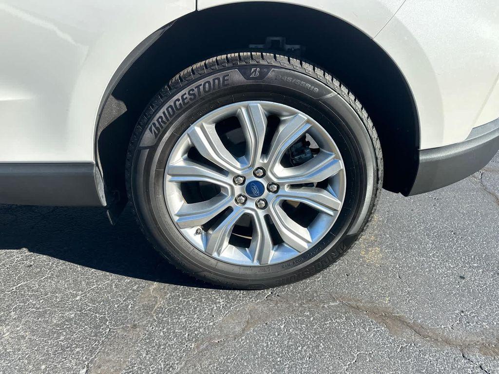 used 2021 Ford Edge car, priced at $22,900