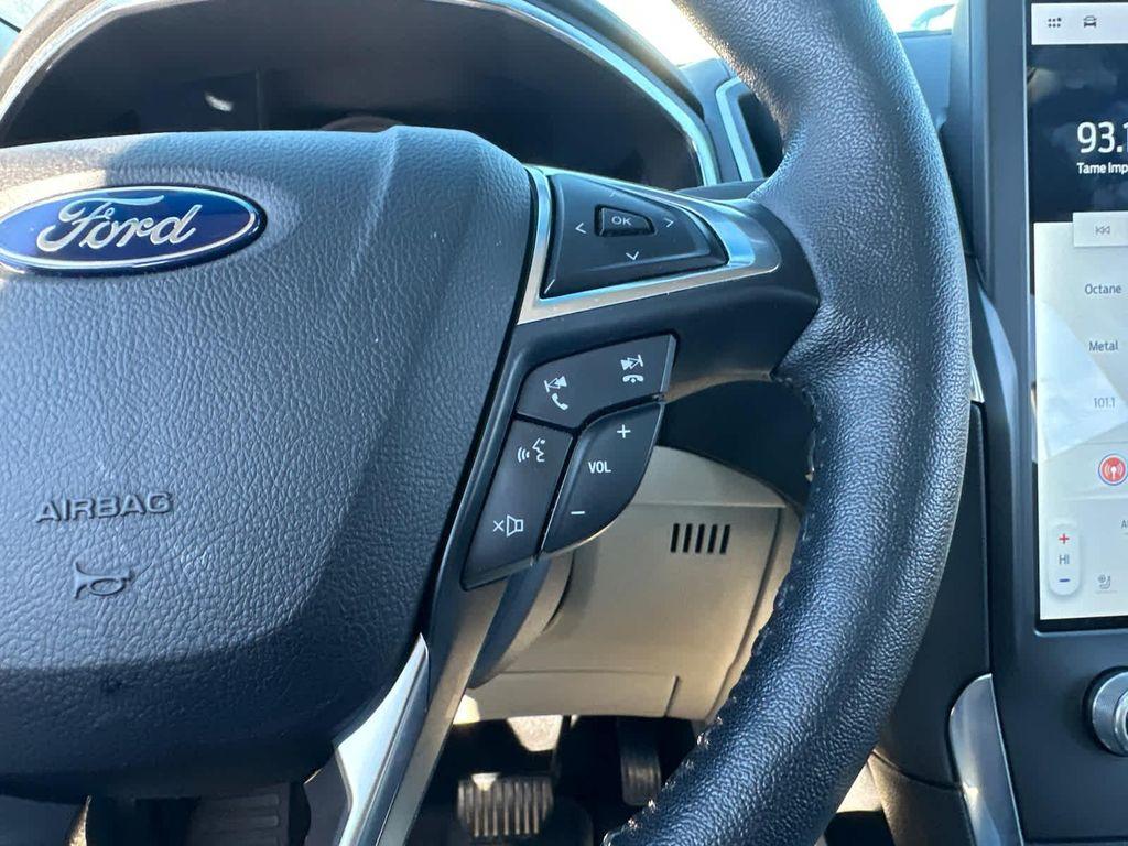 used 2021 Ford Edge car, priced at $22,900