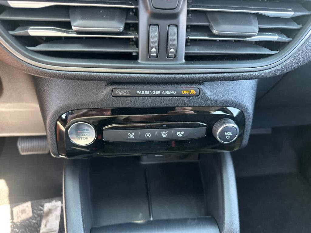 new 2025 Ford Escape car, priced at $28,135