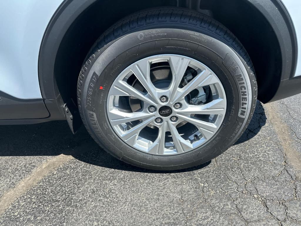 new 2025 Ford Escape car, priced at $28,135