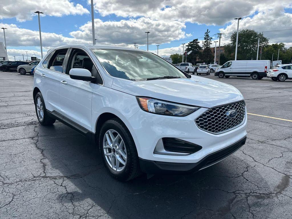 used 2024 Ford Edge car, priced at $26,990