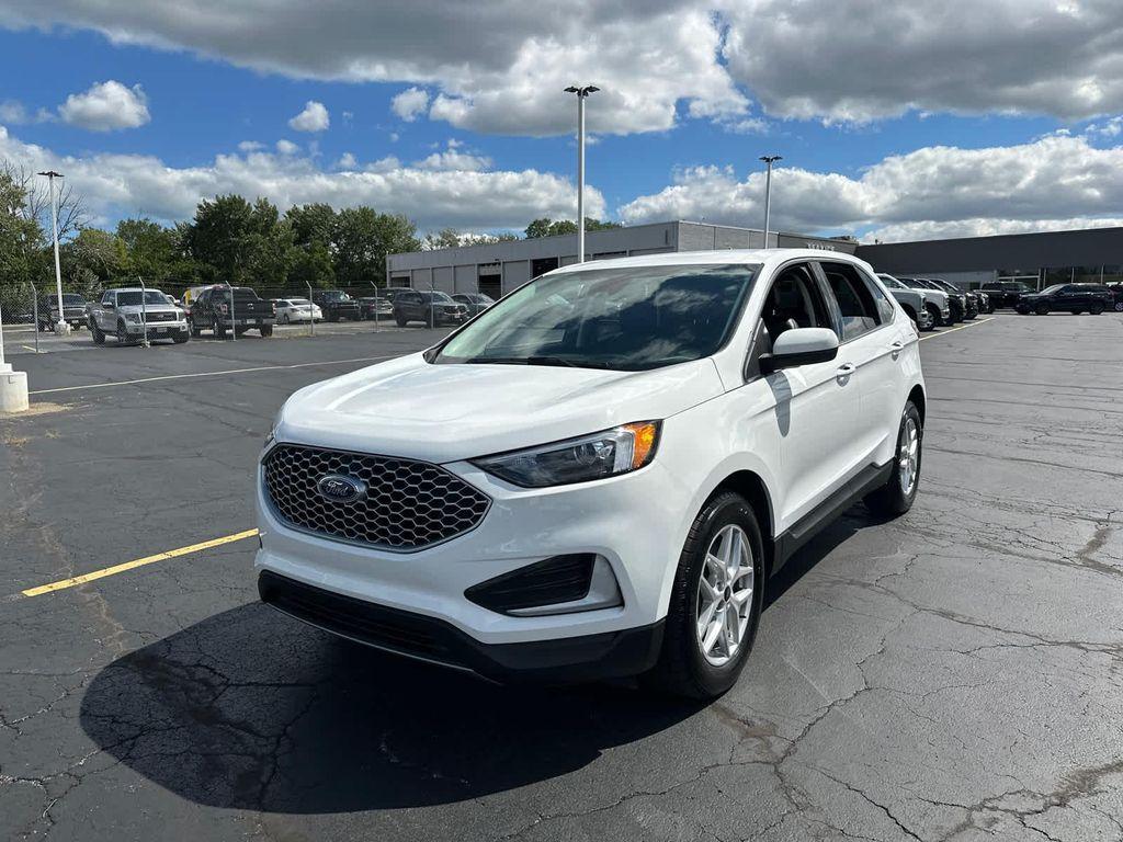 used 2024 Ford Edge car, priced at $26,990