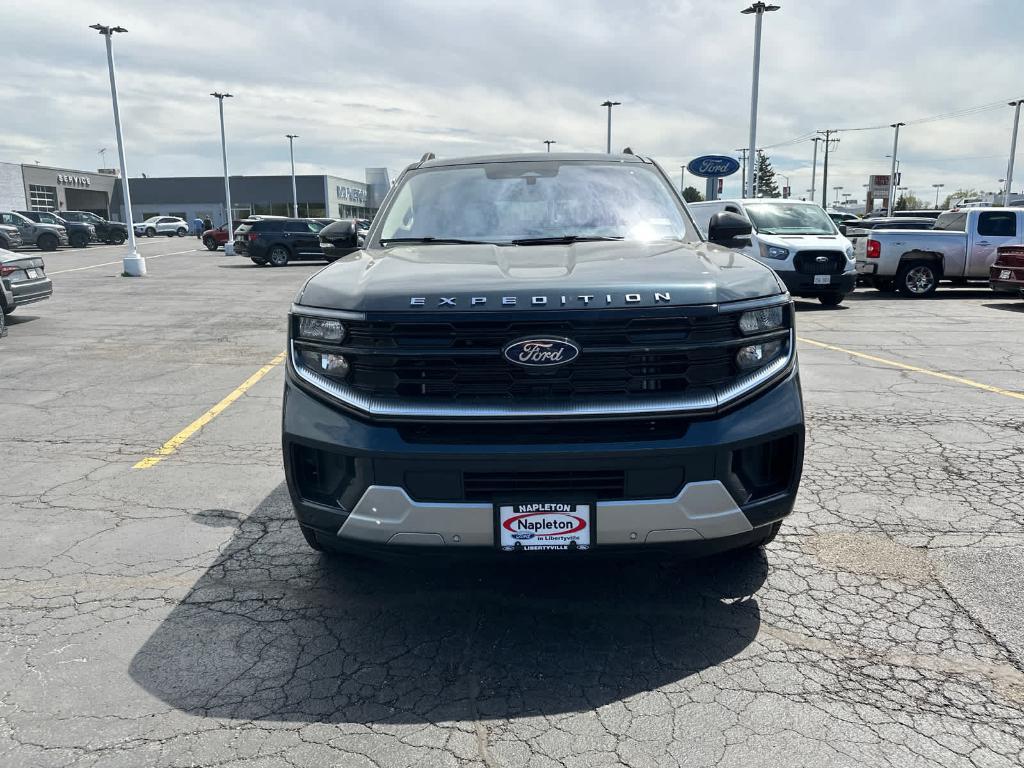 new 2025 Ford Expedition car, priced at $77,932