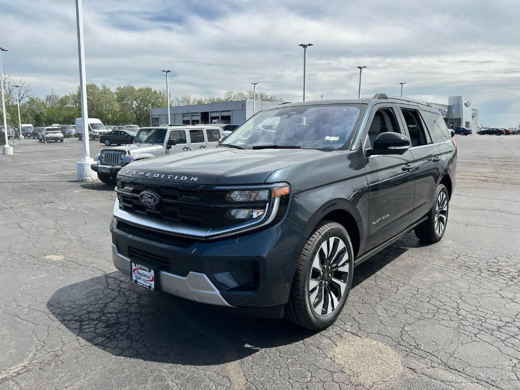 new 2025 Ford Expedition car, priced at $77,932