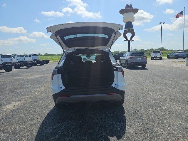 new 2026 Chevrolet Equinox car, priced at $32,235