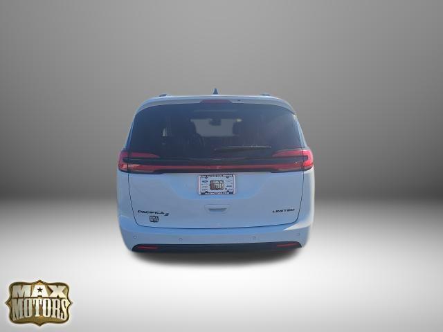 used 2025 Chrysler Pacifica car, priced at $36,175