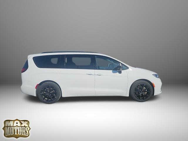 used 2025 Chrysler Pacifica car, priced at $36,175