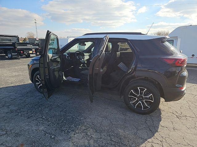 new 2025 Chevrolet TrailBlazer car, priced at $33,720