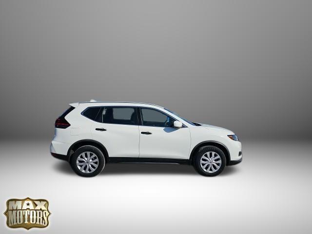 used 2019 Nissan Rogue car, priced at $15,895