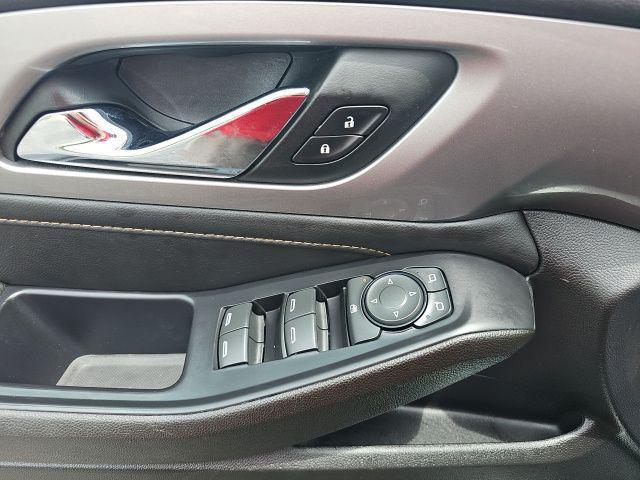 used 2021 Chevrolet Traverse car, priced at $25,399