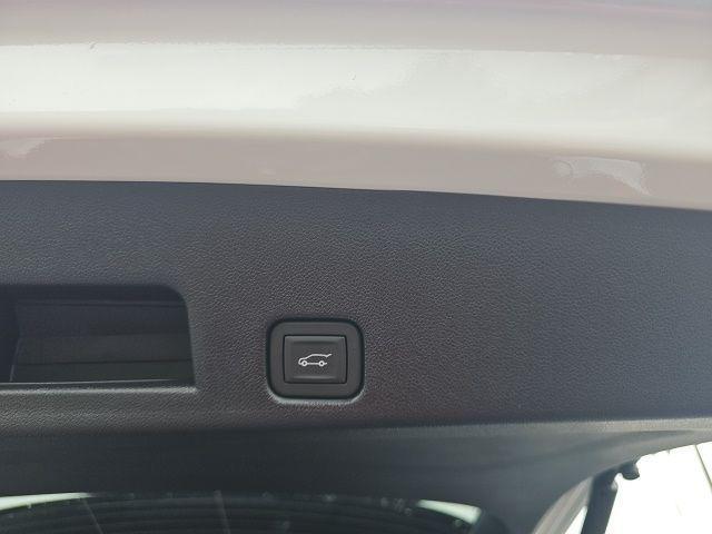 new 2025 GMC Acadia car, priced at $44,595