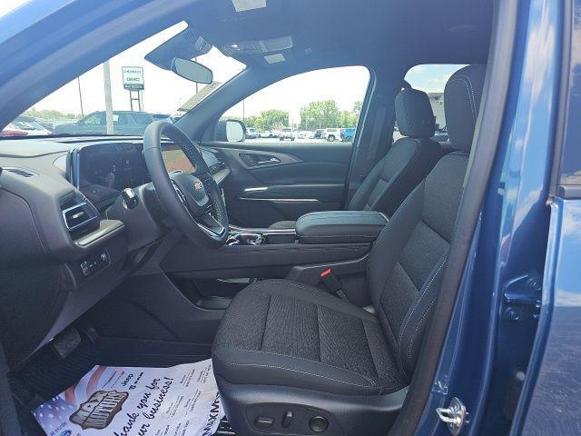 new 2025 Chevrolet Traverse car, priced at $42,560