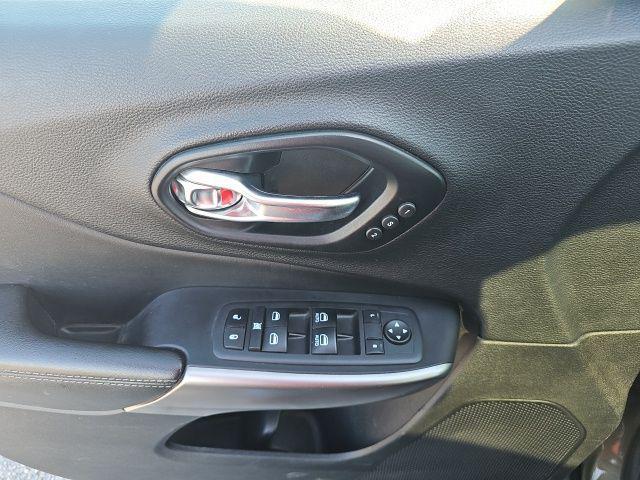 used 2021 Jeep Cherokee car, priced at $17,418
