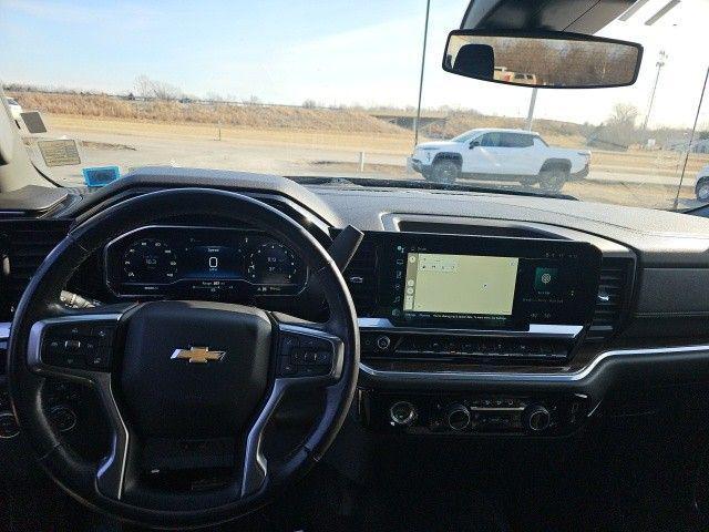 used 2022 Chevrolet Silverado 1500 car, priced at $34,290