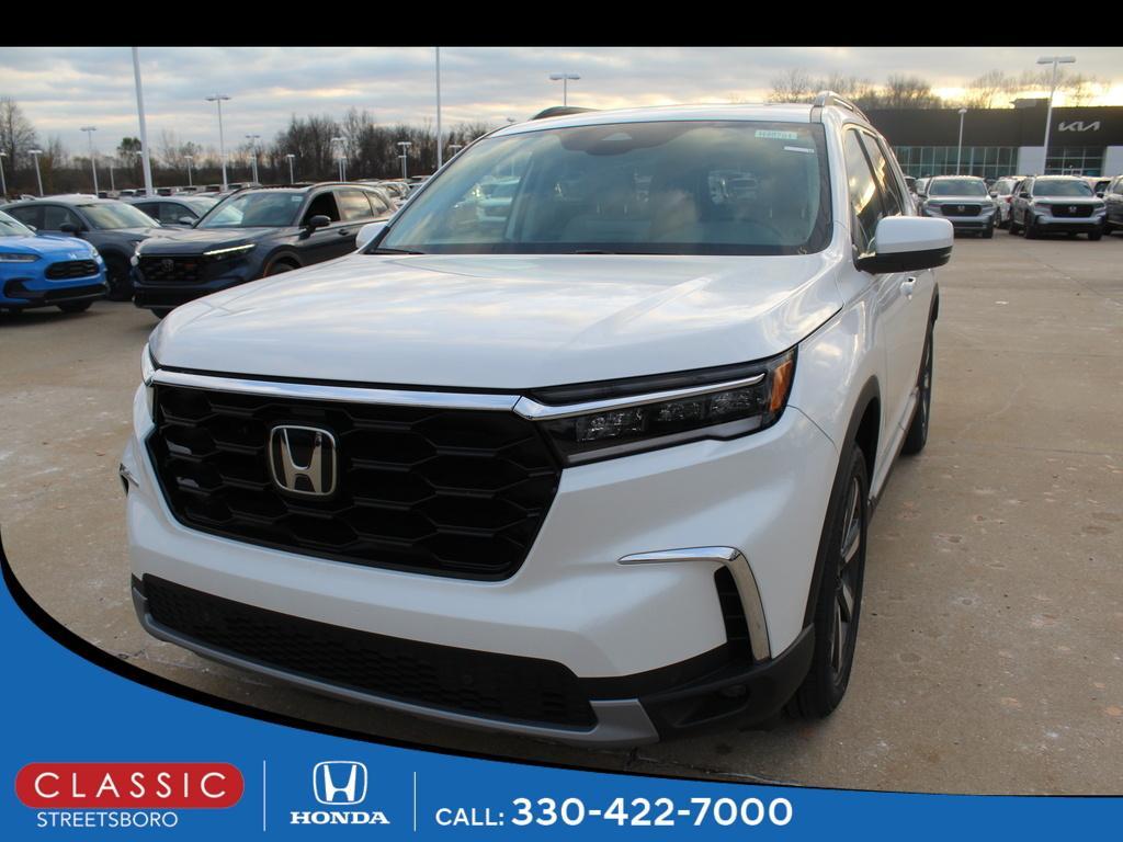 new 2025 Honda Pilot car, priced at $51,550