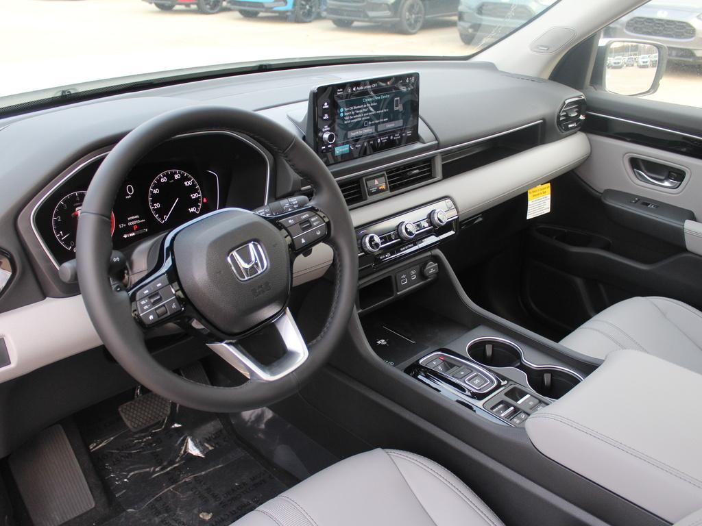 new 2025 Honda Pilot car, priced at $51,550