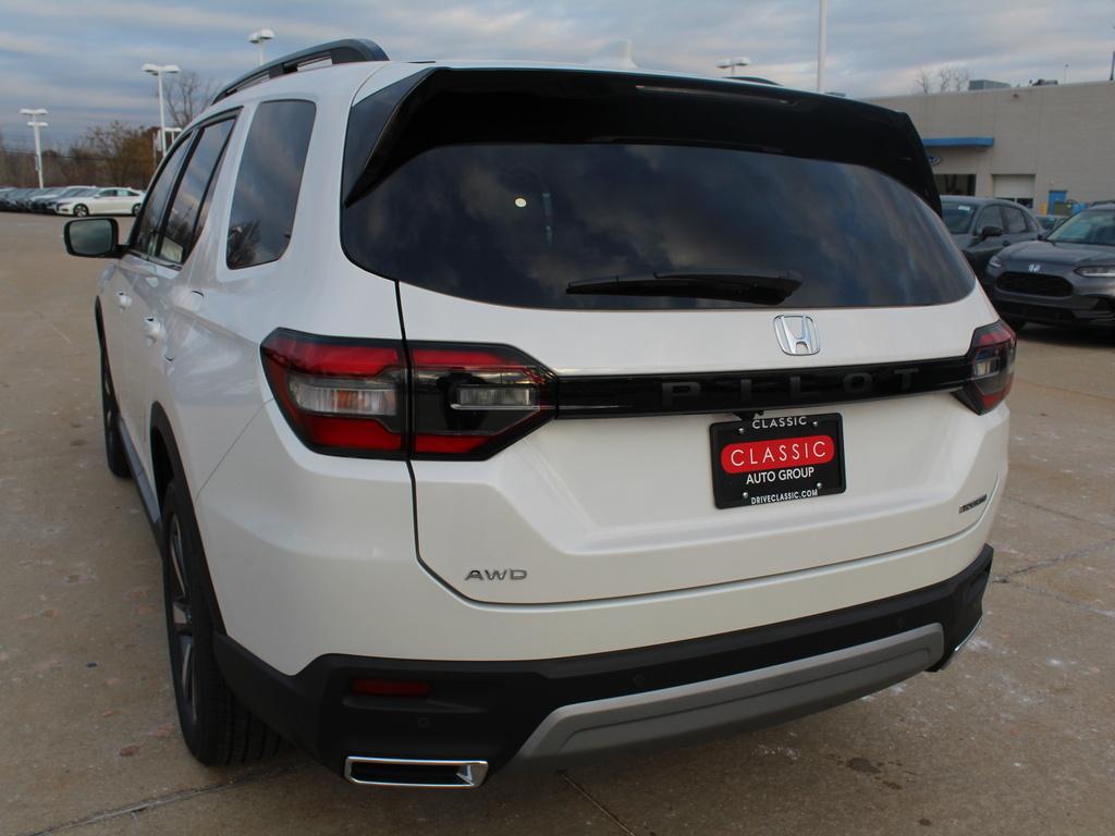 new 2025 Honda Pilot car, priced at $51,550
