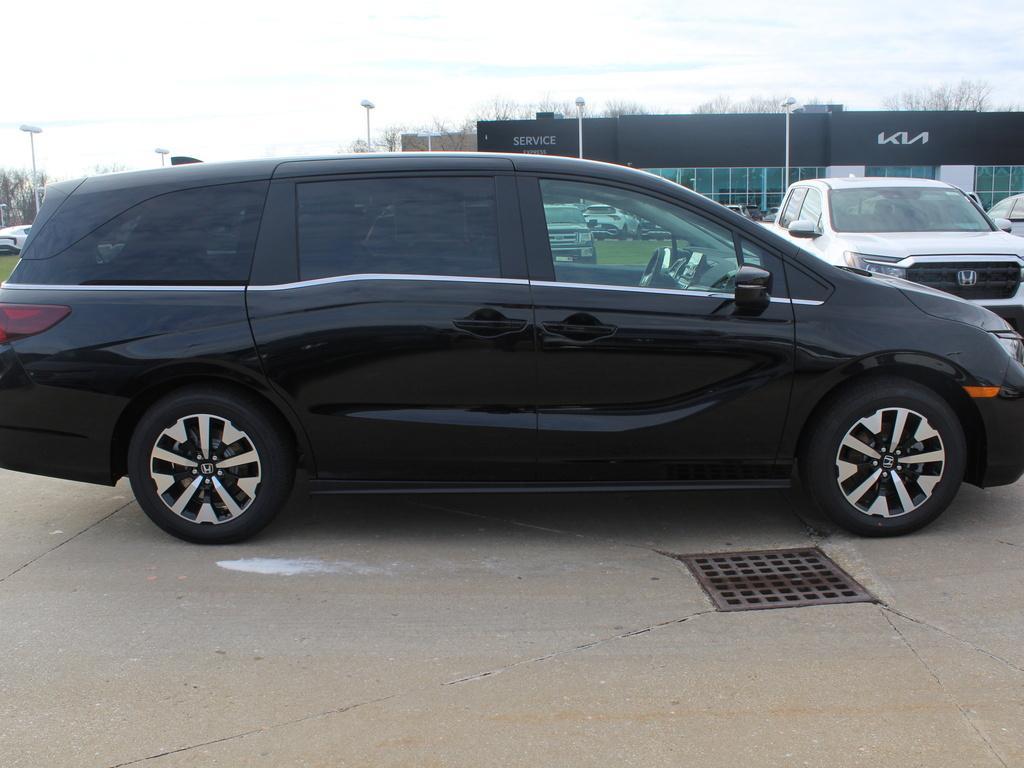 new 2026 Honda Odyssey car, priced at $42,154