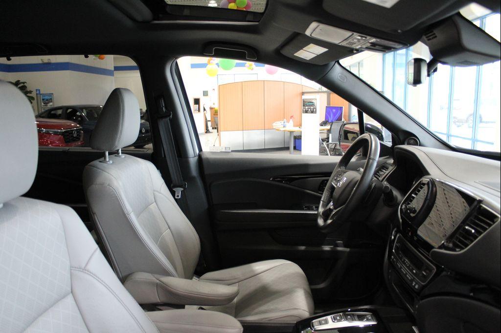 used 2022 Honda Passport car, priced at $25,500