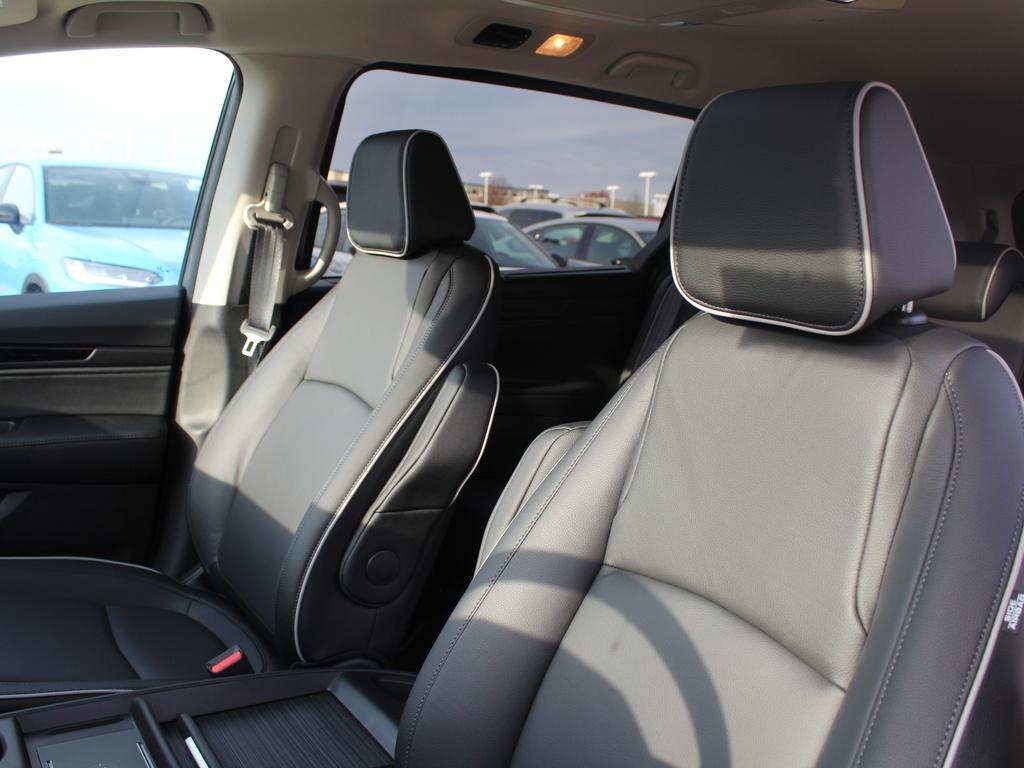 new 2026 Honda Odyssey car, priced at $48,990