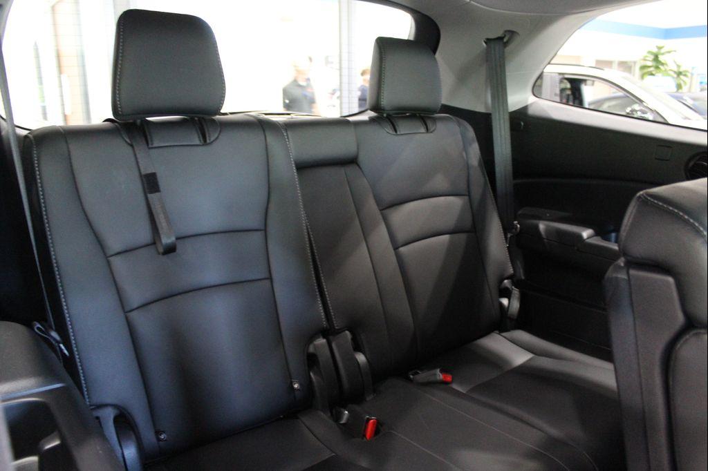 used 2021 Honda Pilot car, priced at $28,990