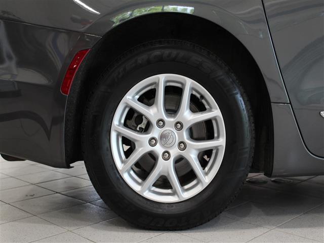 used 2020 Chrysler Pacifica car, priced at $18,250