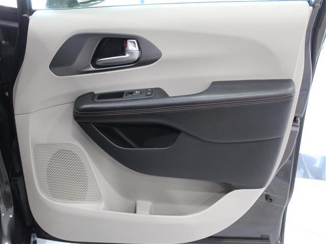 used 2020 Chrysler Pacifica car, priced at $18,250