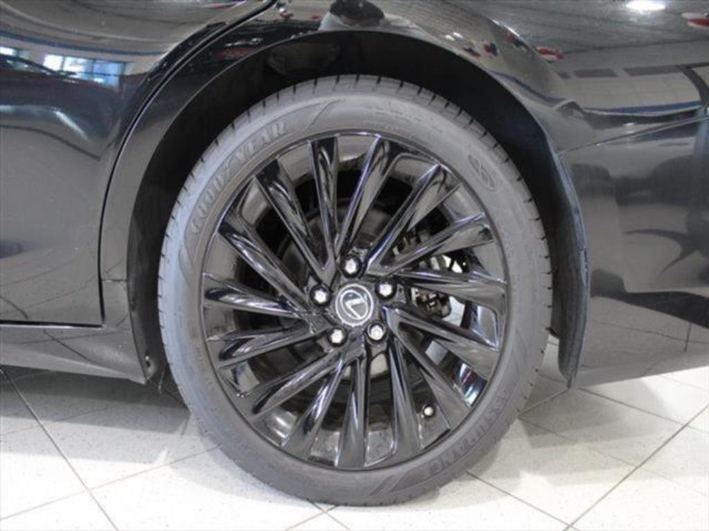 used 2024 Lexus ES 300h car, priced at $37,750