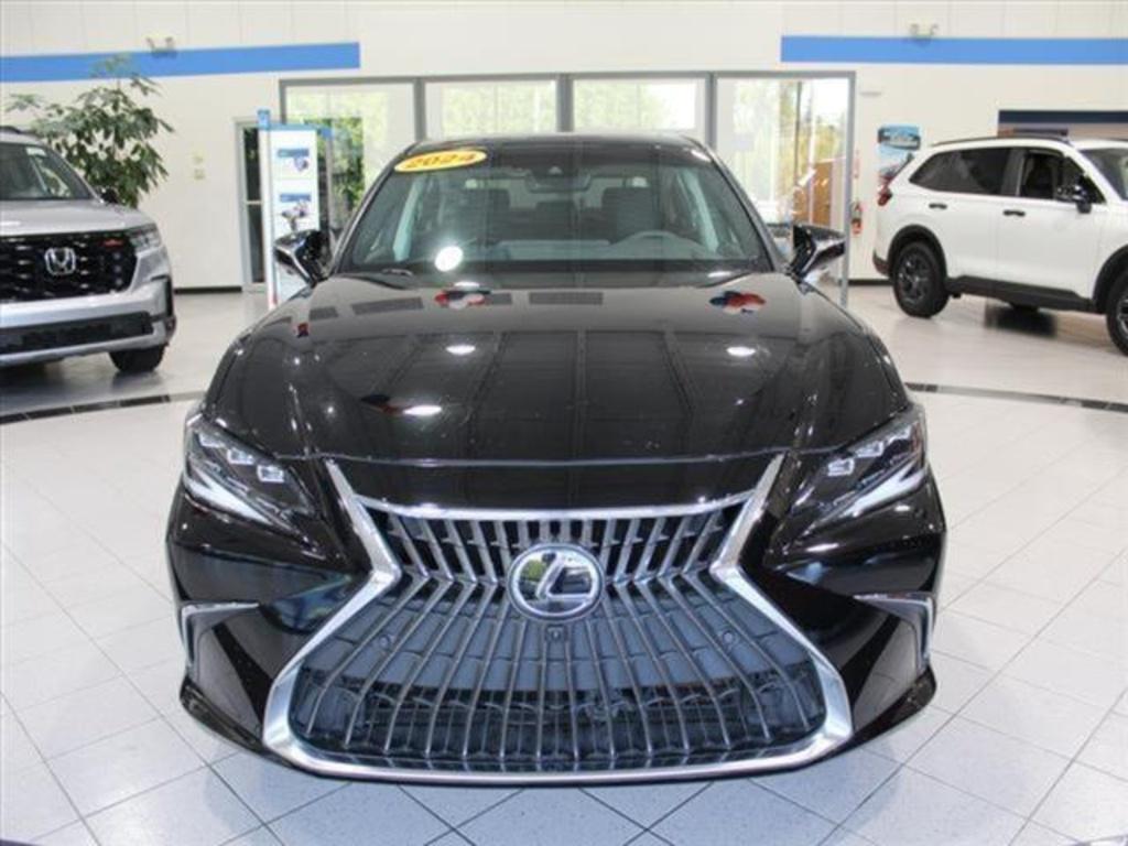 used 2024 Lexus ES 300h car, priced at $37,750