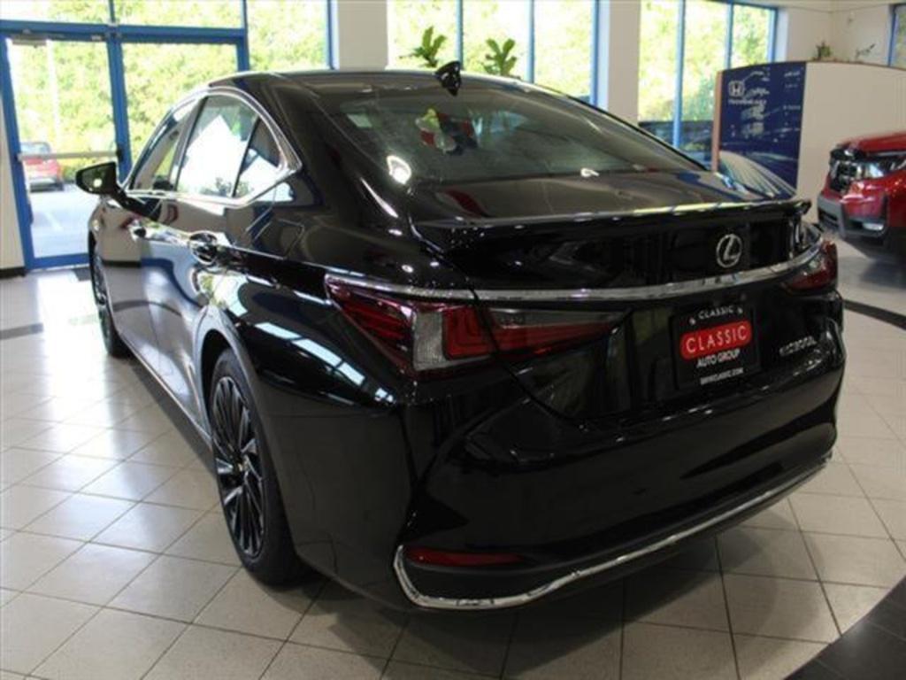 used 2024 Lexus ES 300h car, priced at $37,750