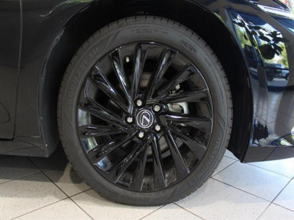 used 2024 Lexus ES 300h car, priced at $37,750