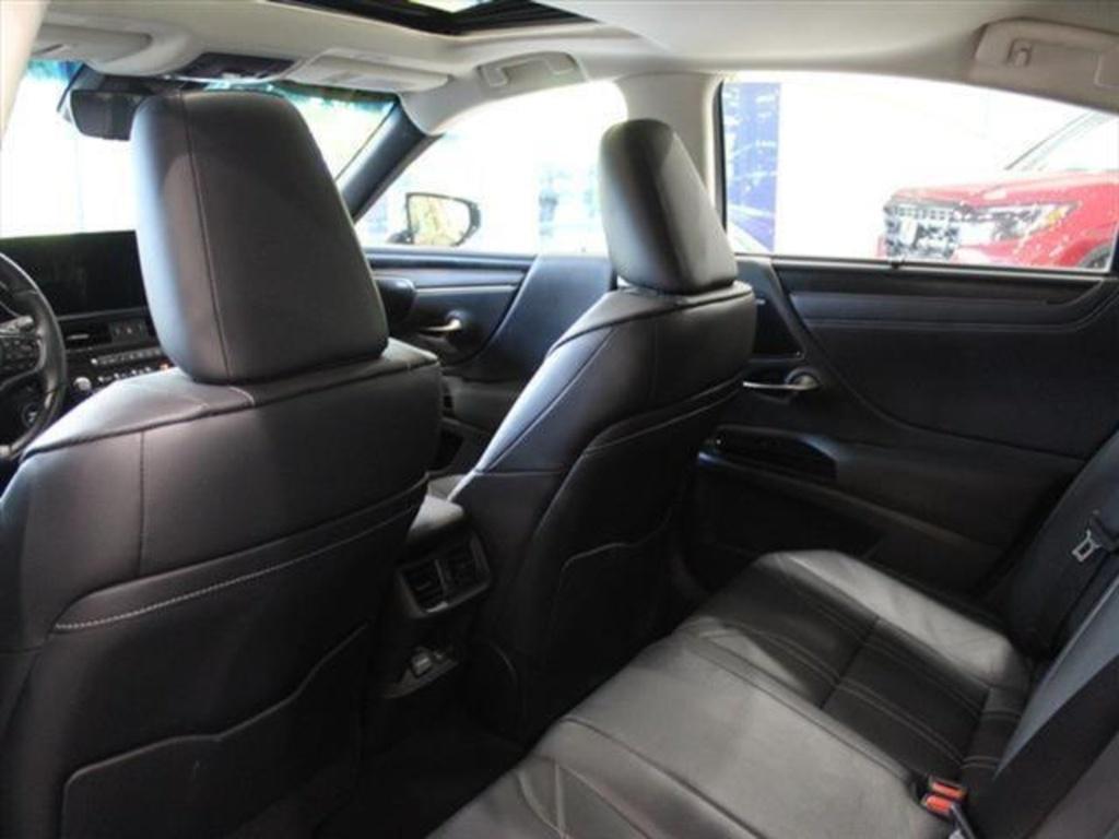 used 2024 Lexus ES 300h car, priced at $37,750