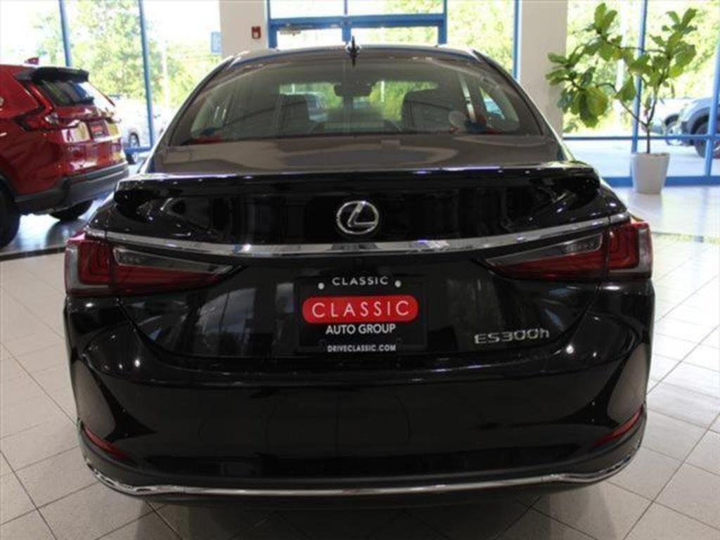 used 2024 Lexus ES 300h car, priced at $37,750