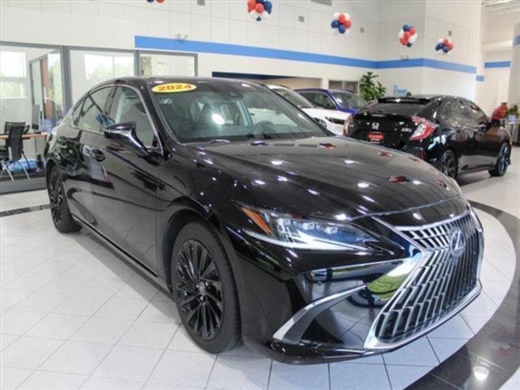 used 2024 Lexus ES 300h car, priced at $37,750