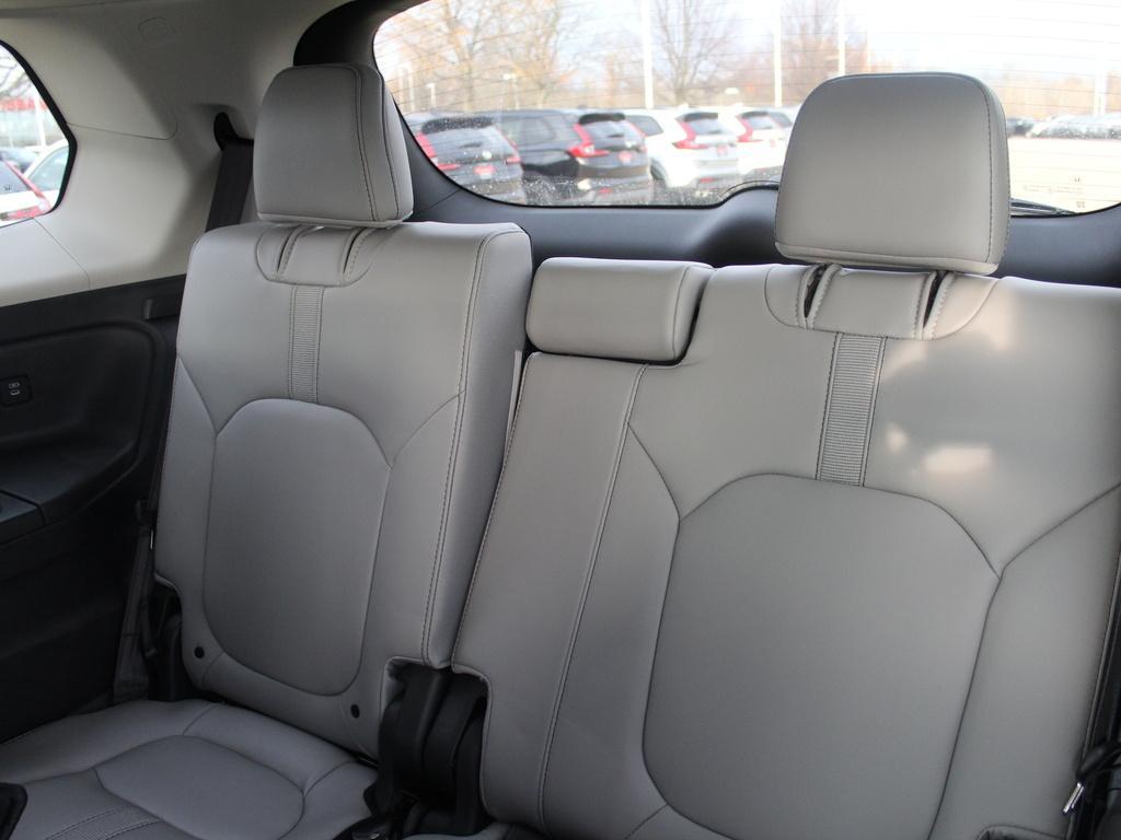 new 2025 Honda Pilot car, priced at $47,050