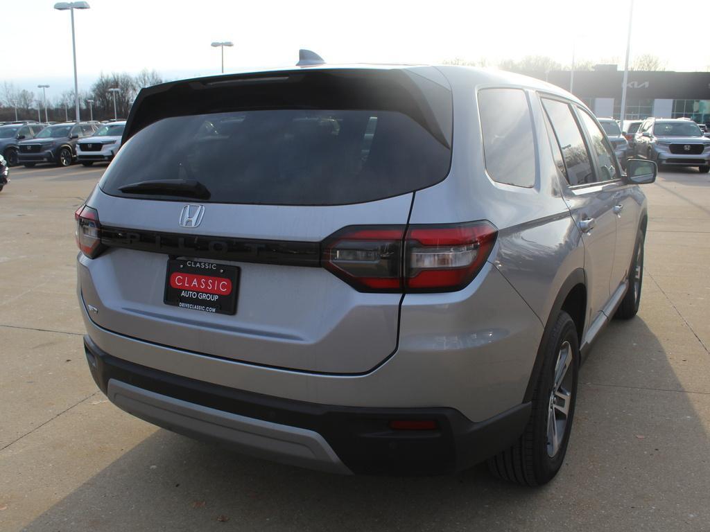 new 2025 Honda Pilot car, priced at $47,050