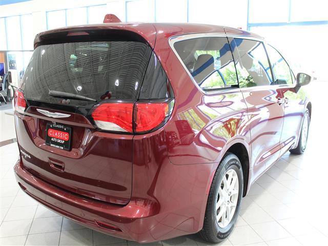 used 2017 Chrysler Pacifica car, priced at $15,490