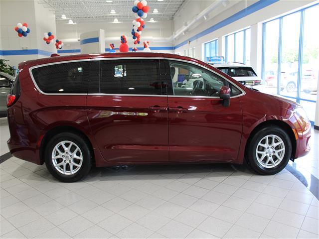 used 2017 Chrysler Pacifica car, priced at $15,490