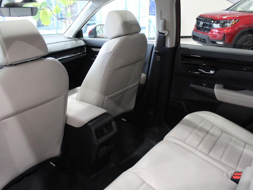 used 2024 Honda CR-V car, priced at $33,000