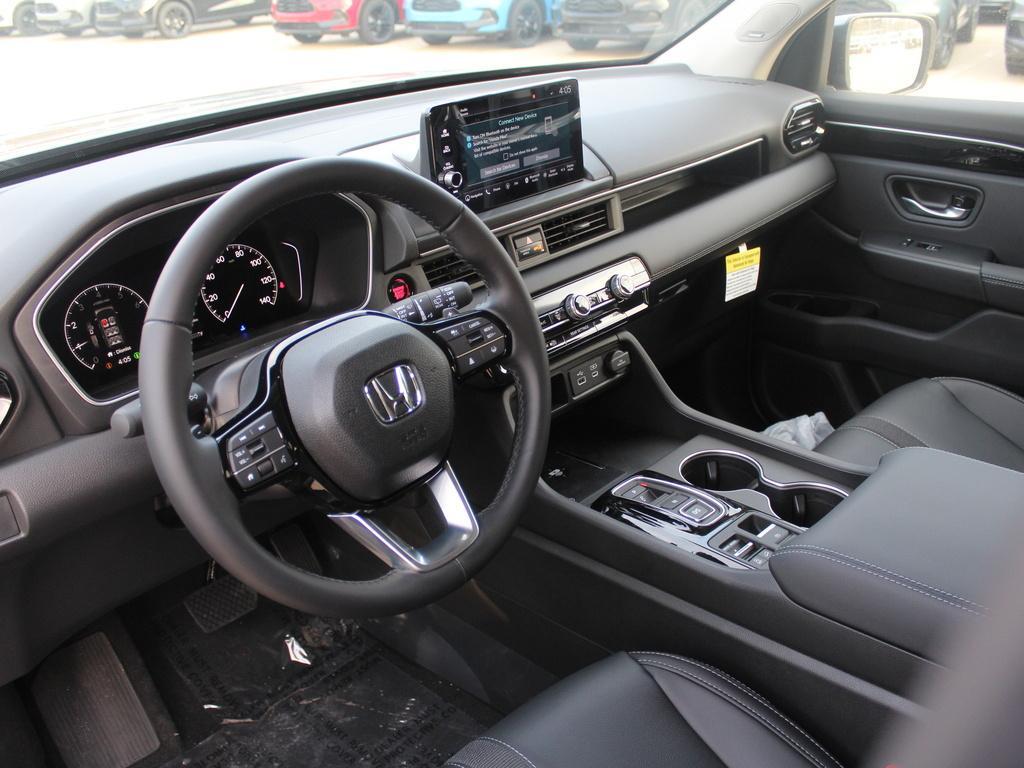 new 2025 Honda Pilot car, priced at $51,095