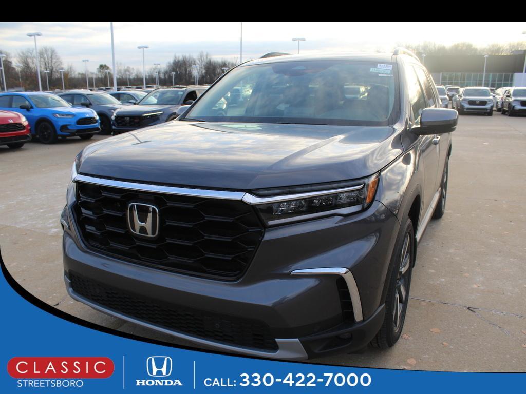 new 2025 Honda Pilot car, priced at $51,095