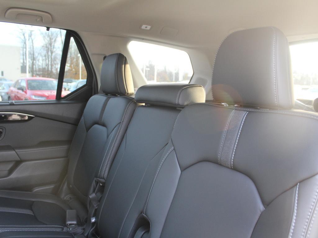 new 2025 Honda Pilot car, priced at $51,095