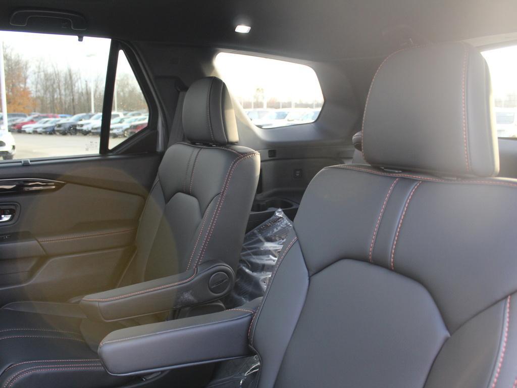 new 2025 Honda Pilot car, priced at $47,887