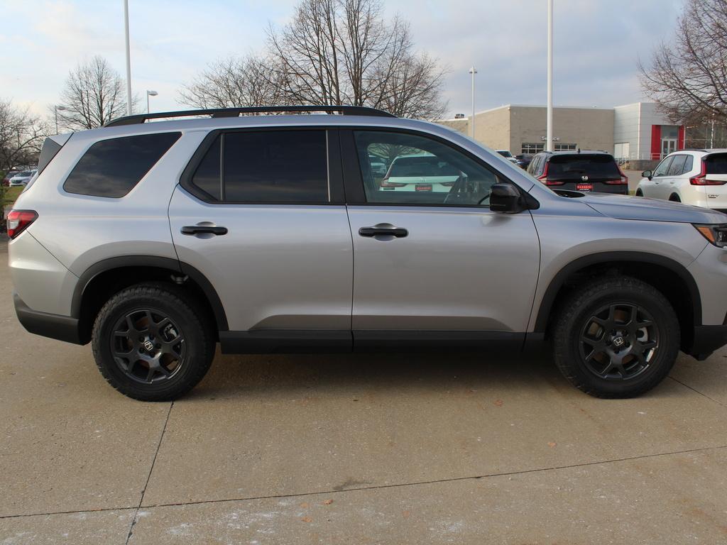new 2025 Honda Pilot car, priced at $47,887