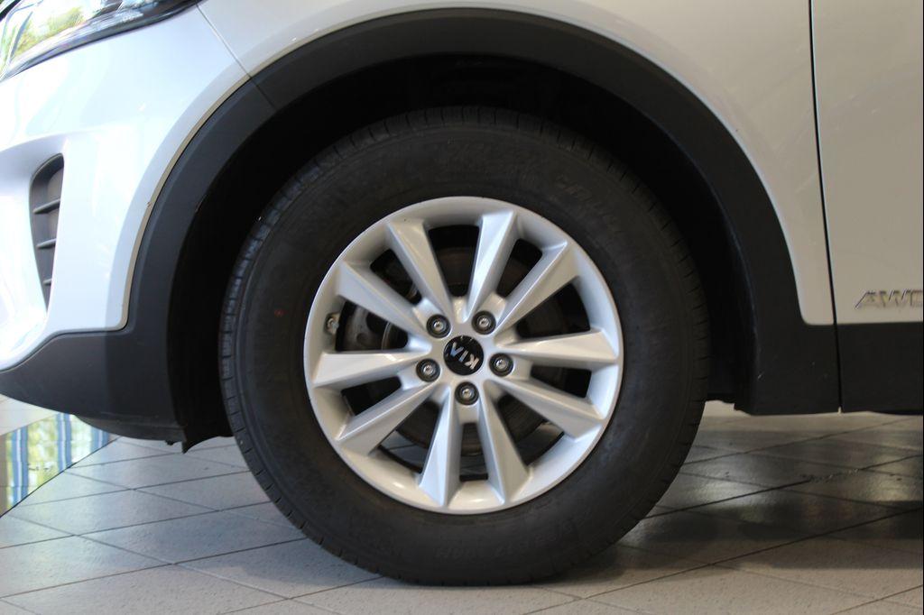 used 2020 Kia Sorento car, priced at $14,000