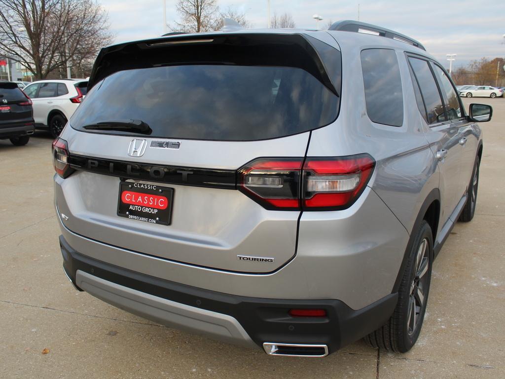 new 2025 Honda Pilot car, priced at $47,849